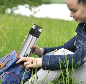 Milton Atlantis 900 thermosteel Water Bottle 750 ml, 24 Hr Hot and Cold I Leak Proof Lid, ISI Certified I Vacuum Insulated I for Office, Gym, School I Silver