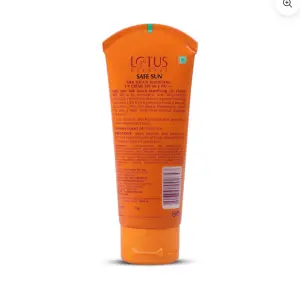 Lotus Herbals Safe Sun Silk Touch Mattifying UV Crème SPF 50 (75g)