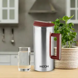 Milton Citrine Stainless Steel 1600 Water Jug Red 