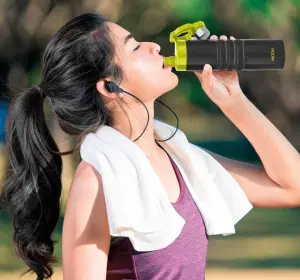 Amigo 800 Thermosteel Hot or Cold Water Bottle, 660 ml, Black