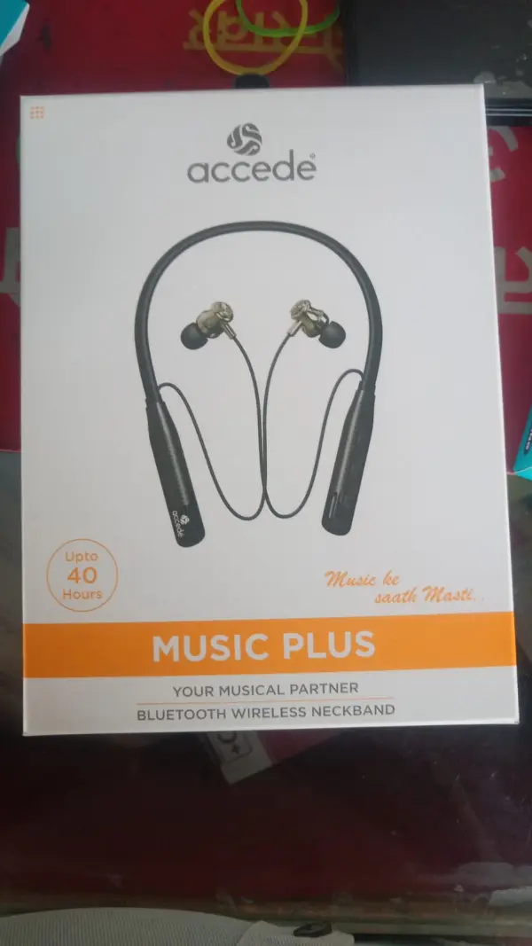   YOUR MUSICAL PARTNER  BLUETOOTH WIRELESS NECKBAND (Super bass Earphones Free) 